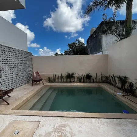 RAE4sixty apts with pool, near Paseo Montejo1