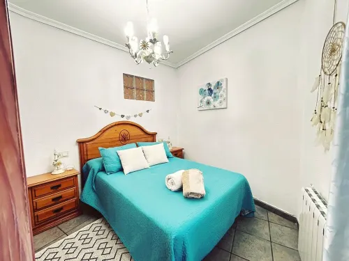 Apartamento en Centro de Bogarra con Vistas al Pueblo y Montaña