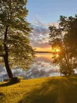 Renovated 2-bedroom lake home on private lake minutes from countless amenities - Chalets