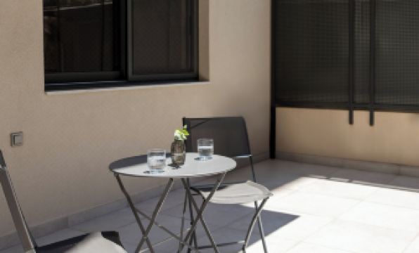 Nuvia UrbanStay Piraeus Apartments