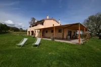 Cozy farmhouse with panoramic pool in Maremma for families and groups Hotel in zona Centro Ippico Le Ginestre Campagnatico