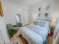Charming 2-bedroom house super close to Brown & RISD, Wayland Square - Bungalows