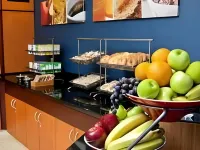 Fairfield Inn & Suites Toledo Maumee - breakfast