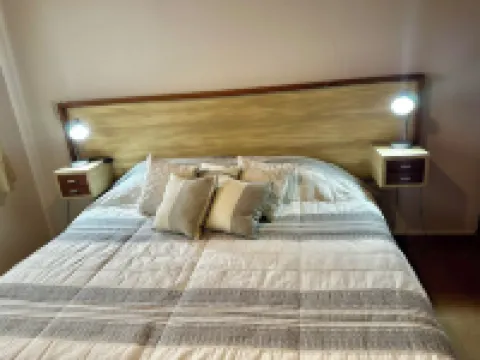 Charming 1-bedroom apart. with WiFi, AC, garage propio in welcoming Godoy Cruz
