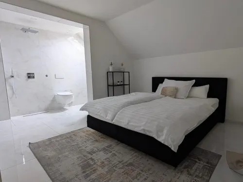 Luxrem 5 Apartments Skyline Hotels in Biel