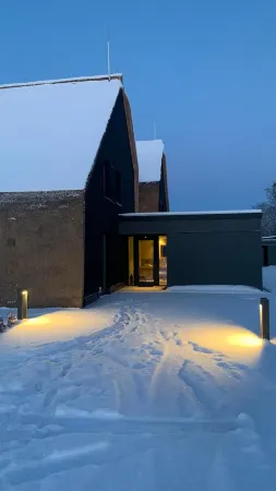 Unique thatched-roof house for 2 to 18 people just 10 minutes from Fleesensee