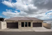 Ocean Views - Gorgeous ocean view apartment