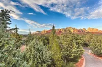 山景露台：賽多納套房靠近小徑