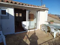 Studio with large terrace and air conditioning - Near university and city center