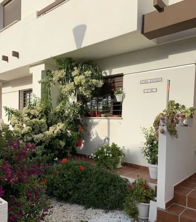 Casa Louisa, Holiday home and B&B near Malaga and the sea, with pool