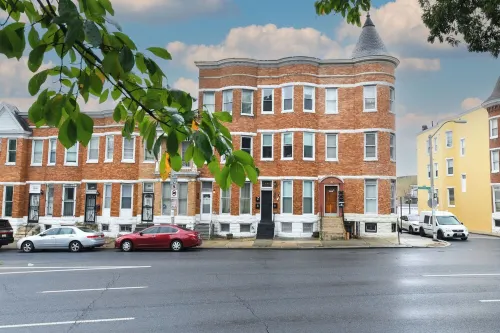 Parkside Gem: Luxe & Roomy by Historic Druid Hill l WIFI l Entire Unit