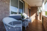 Vera’s of Oberon, a beautiful Californian Bungalow Hotels in Oberon