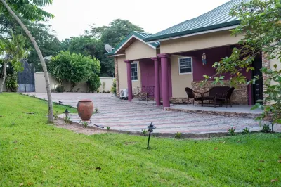 Senchi vacation home. 5 mins from Volta lake and major resorts. Отели в г. 