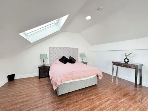 Cardiff flat with roof-terrace