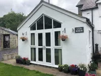 The Annex - Modern Studio Flat Hotels in Mold