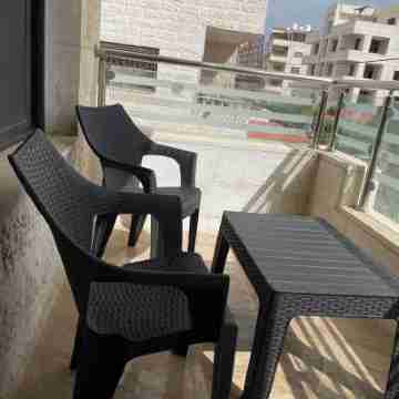 Charming 2-bedroom apartment in Quiet Building near Shopping, Hospital, Mosque Others