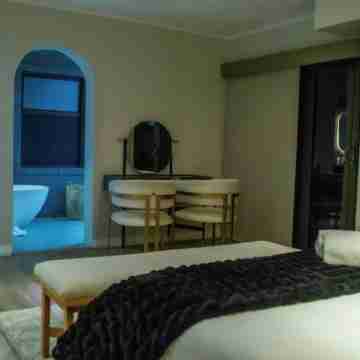 Luxury 3-bedroom house with AC and WiFi in awesome Hartbeespoort Rooms