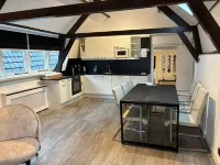 Luxury 6 person apartment city center Hotels in 