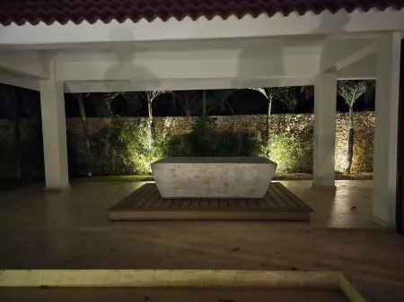 Ultra private Orchid Bay beachfront paradise -Weekly discounts