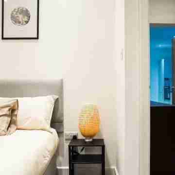 Luxury Short Stay Apartment Rooms
