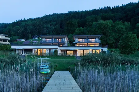 Villa am Wörthersee with private dock