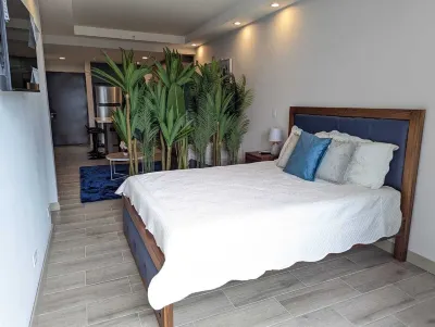 113 Rocks, Perfect location for business and having everything within reach. โรงแรมใน