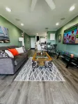 Renovated 2bed 2bath condo 2min to Fort Myers & Sanibel Beaches with WiFi, AC