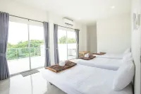 6BR Pool Villa w/ Karaoke and Pool Table near Golf