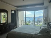 Acapulco Retreat for Big Families, Friends & Lifelong Memories