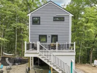 In the Trees - NH w/ Lake Access Hotels in Wakefield