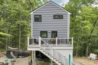 In the Trees - NH w/ Lake Access