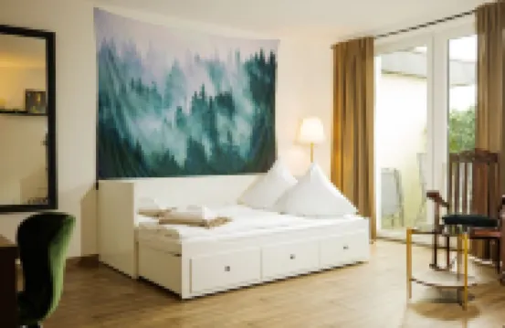 Black Forest Plätzchen | terrace | parking lot