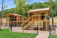 New 5 bdrm Condo.  Discounts for teachers, 1st responders, pastors, & military.