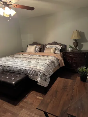 Charming 2-bedroom house in amazing London, KY with AC, WiFi