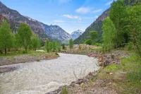 Guest Fave - 3-Bedroom Home in Ouray Near River Trail - Fiber/King Beds/Sleeps 6