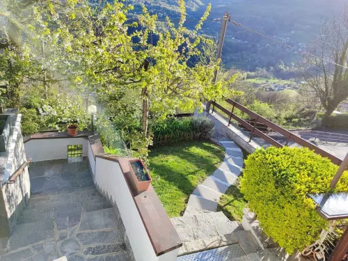 San Fedele Intelvi 1 - Starsirius Apartaments Hotels in Centro Valle Intelvi