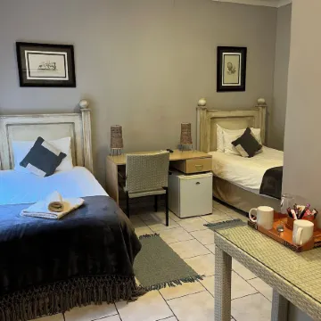 Hotel Pension Casa Africana Отели в г. Виндхук