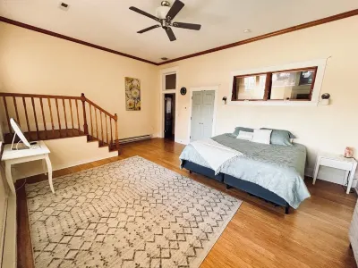 Huge apartment and rooftop patio. The best place in Fairfield to stay as a group Hotels in der Nähe von Maharishi School