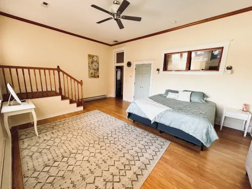 Huge apartment and rooftop patio. The best place in Fairfield to stay as a group 페어필드 호텔