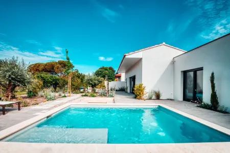 La Villa Nirvana Pop Art