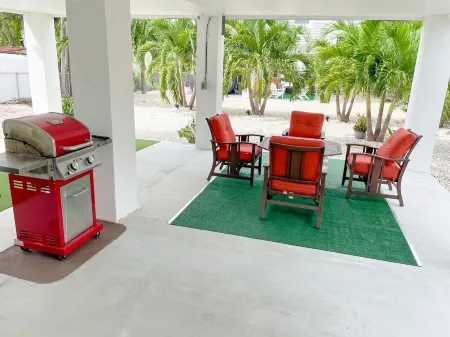 New Beach House-Boat & Dog Friendly 30 mins Key West
