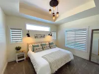 Golf Course Home With Hot Tub and Stunning Mountain Views