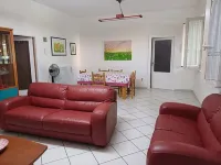 Detached apartment in a very quiet area, with garden available Hotels in Colonnella