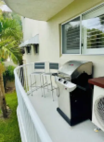 Family friendly, walking distance to beach and amenities