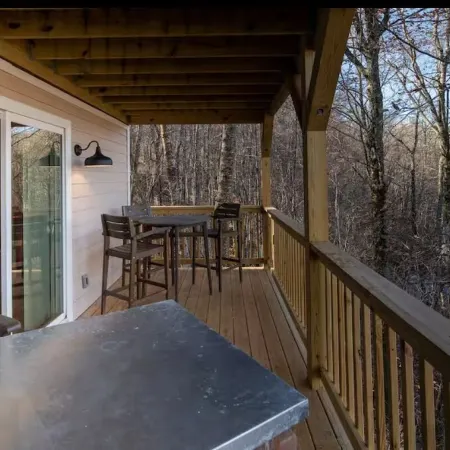 Charming townhome with 2 master suites, WiFi, AC in tranquil Sugar Mountain