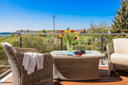 Luxury apartment time out & sea