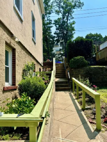 1-Bedroom Garden Apartment