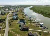 Luxury Waterfront Property For A Big Family