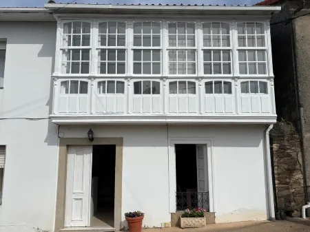 House with garden near the beach in Cabañas: ideal for rest and relaxation