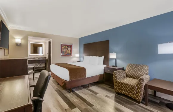 山麓圖森貝斯特韋斯特套房酒店